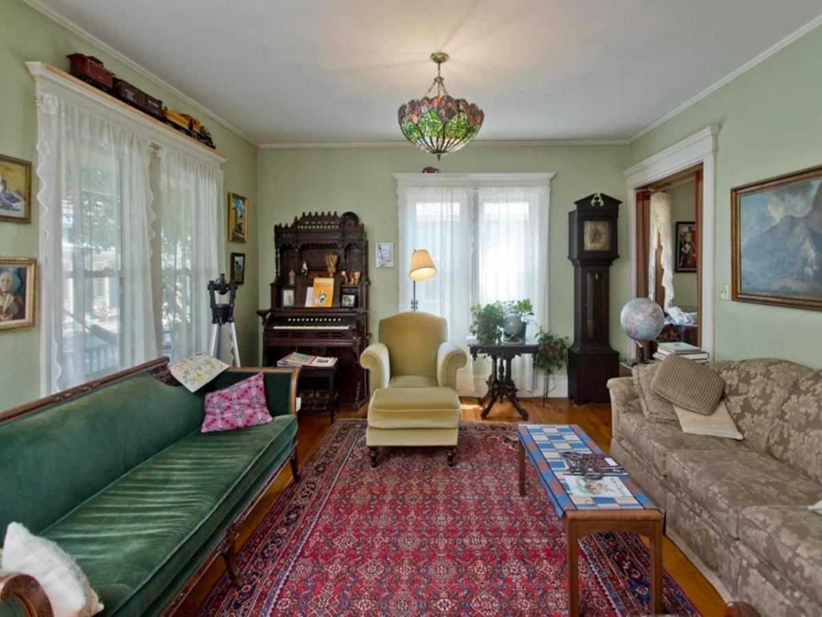 Blooming Inn Shelburne Falls ภายนอก รูปภาพ