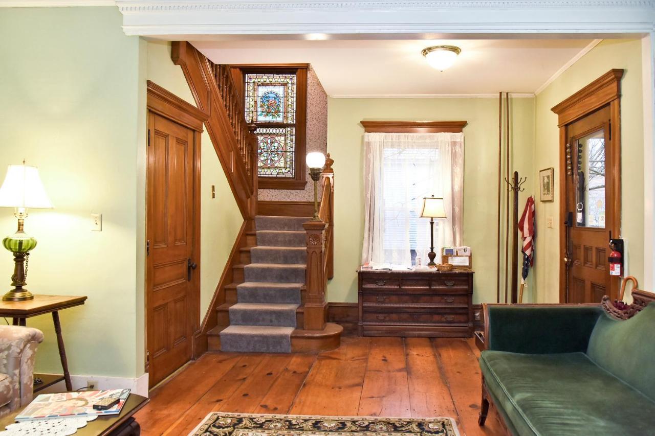 Blooming Inn Shelburne Falls ภายนอก รูปภาพ