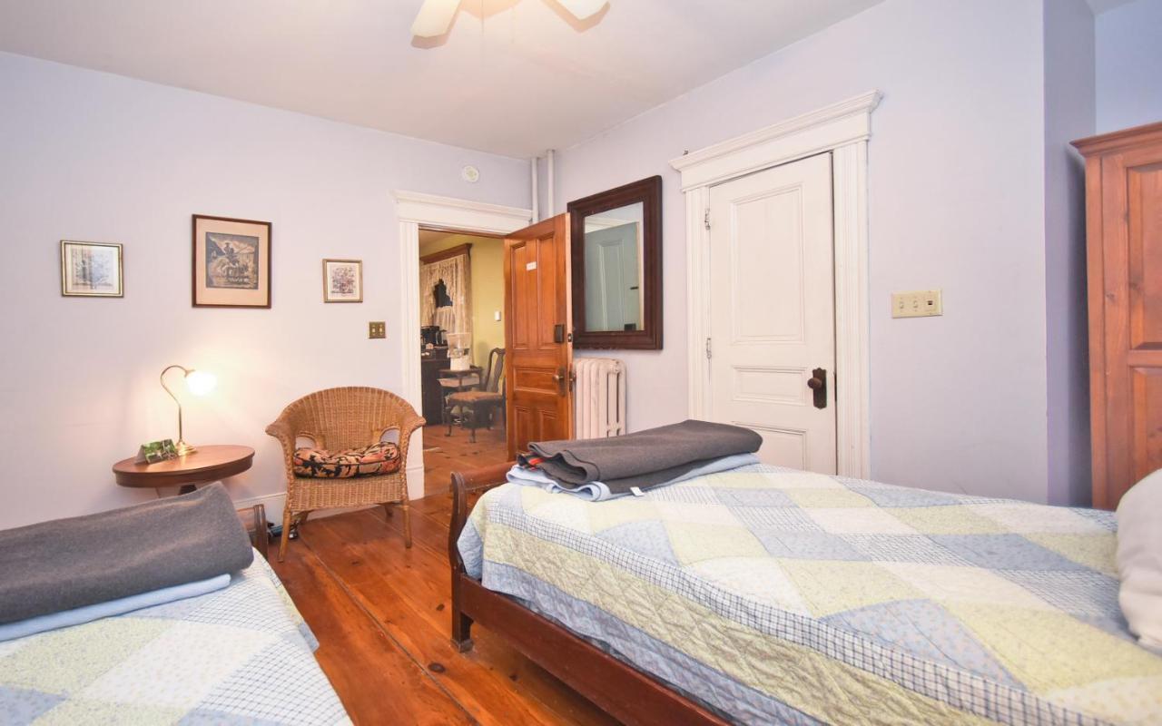 Blooming Inn Shelburne Falls ภายนอก รูปภาพ